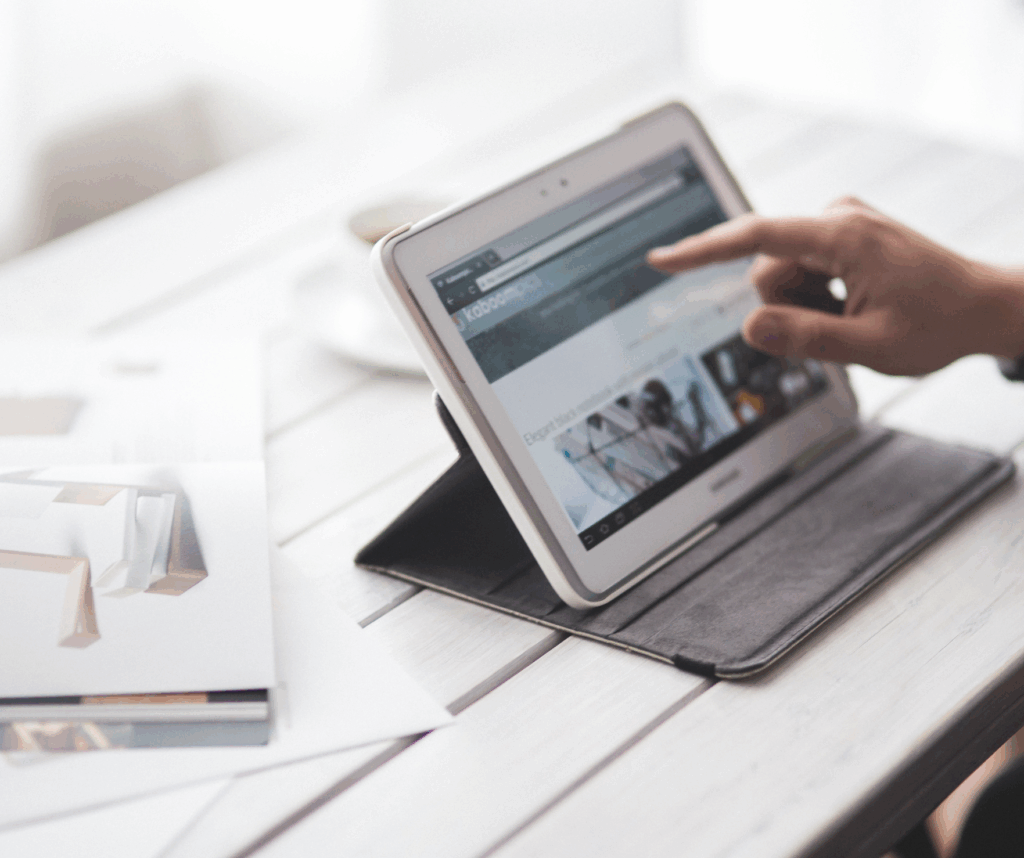 ETAN Groupe - Communication - agence de communication - agence de communicatio vienne - agence de communication lyon - community manager - commercial - formation réseaux sociaux